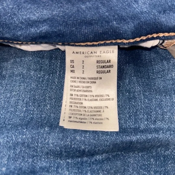 American Eagle Outfitters Women's Dark Blue Ripped Skinny Jeans - Picture 3 of 3